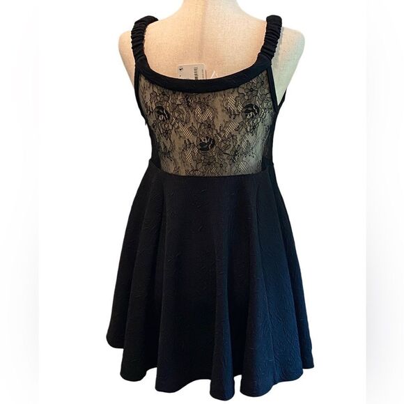 NWT Free People Brooklyn Mini Black Lace Off-Shoulder A-line Dress Sz. Small - Picture 4 of 7